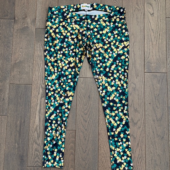 Tipsy Elves St Patrick’s Day Clover Leggings - Picture 1 of 3